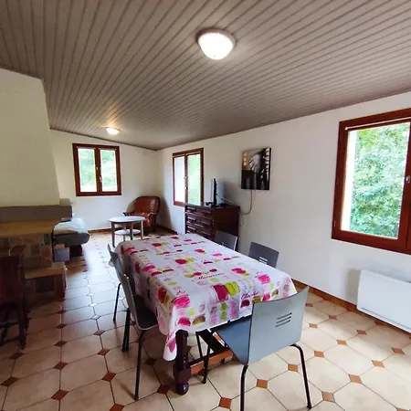 Le Cabrials F3 Holiday home